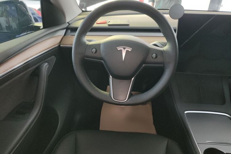 Used Tesla Model Y 2021 Long-Range All-Wheel-Drive Version