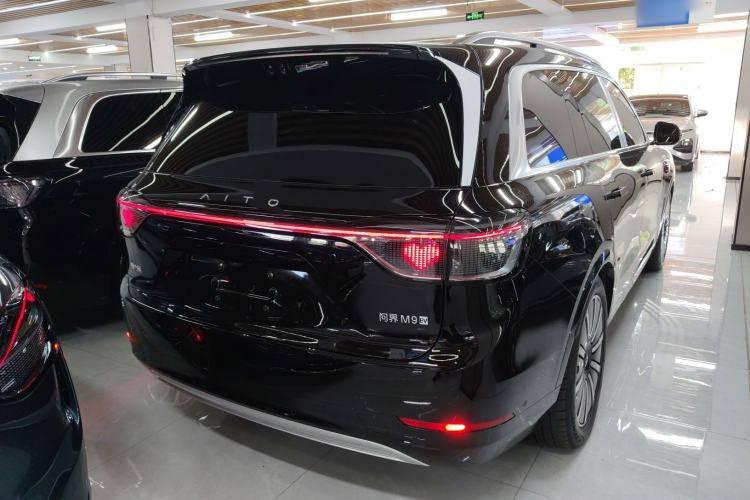 Used Hima AITO M9 2025 All-Electric Ultra Version 100 kWh 5-Seater Model
