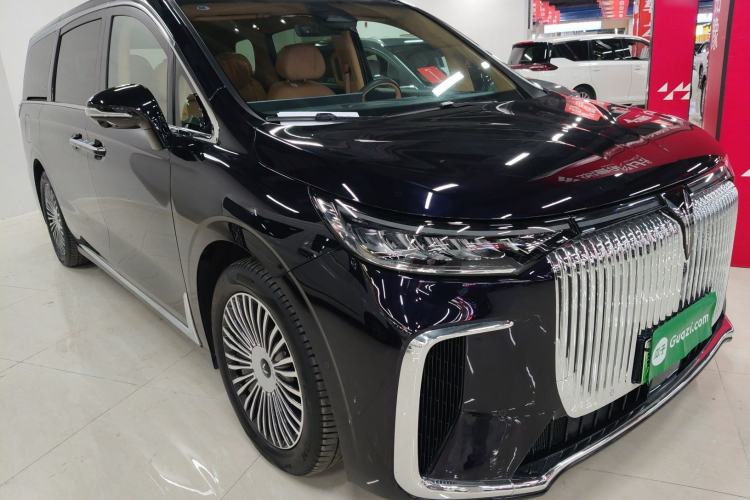 Used VOYAH Dream 2025 PHEV Four-Wheel Drive Prestige Kunpeng Edition
