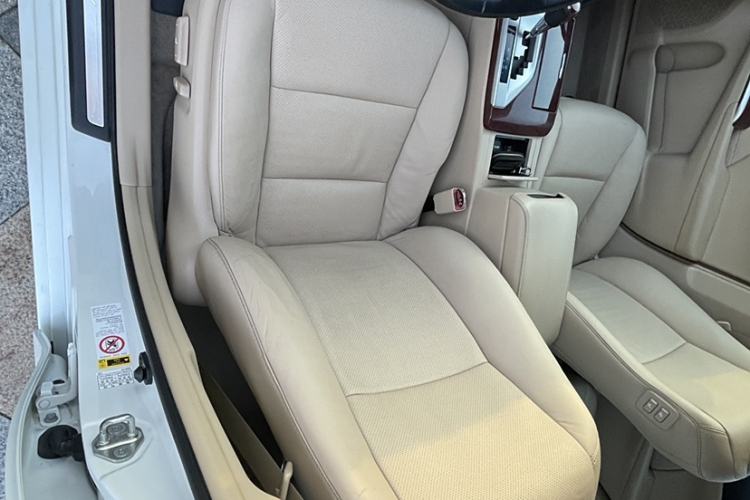 Used Toyota Camry 2012 2.5G Luxury Edition
