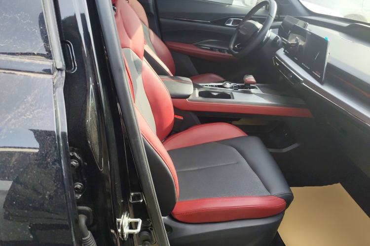 Used Oshan Z6 2023 Blue Whale 1.5T DCT Smart Luxury Model