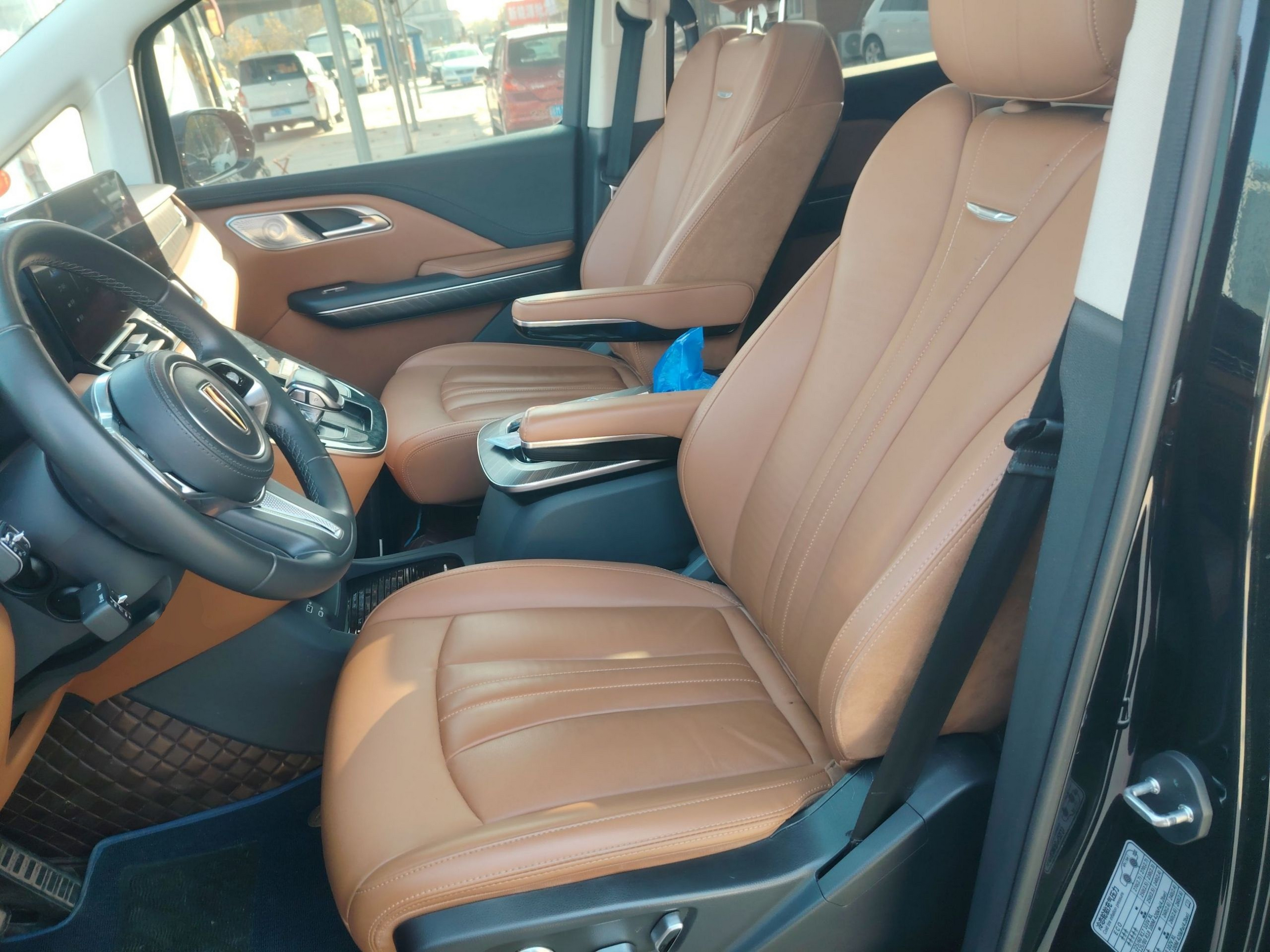 Переднее сиденье в автомобиле