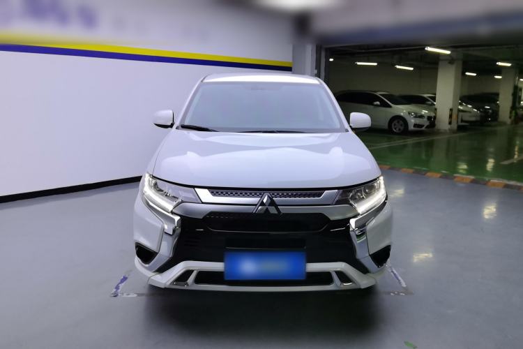 Used Mitsubishi Outlander 2021 Revised Version 2.0L Two-Wheel Drive Comfort Edition 5 Seats
