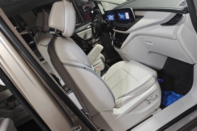 Used Buick GL8 2023 ES Lu Zun Deluxe and Yue Edition
