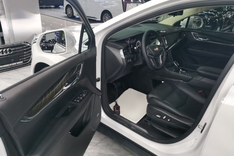 Used Cadillac XT5 2018 28T Four-Wheel Drive Luxury Model
