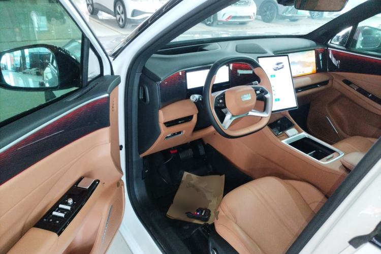 Used  L7 2025 EM-i 115km Exploration+ Edition