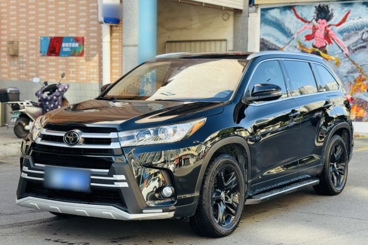 Used Toyota Highlander 2018 2.0T Four-Wheel Drive Luxury Edition 7 Seats China V Emission Standard
