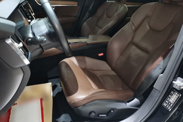 Used Volvo S90 2020 Facelifted T5 Zhiyi Luxury Edition
