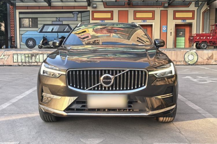 Used Volvo XC60 2022 B5 4x4 Smart Luxury Edition
