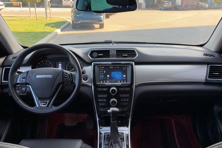 Used Haval H2 2016 Red-Label 1.5T Automatic Two-Wheel Drive Luxury Model
