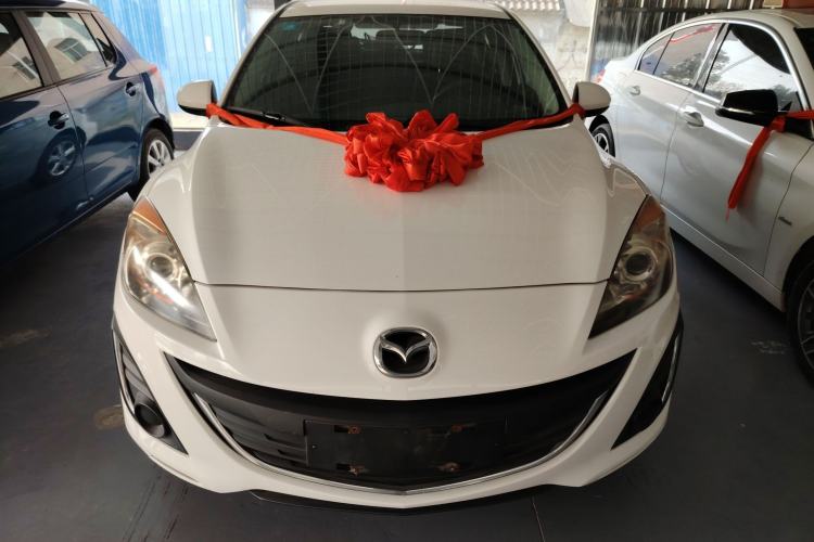 Used Mazda Mazda 3 2015 Sedan 1.6L Manual Comfort Model
