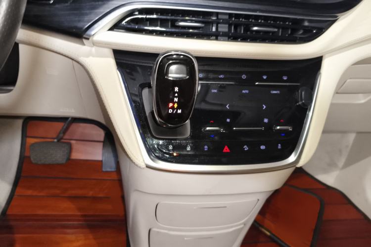 Used Buick GL8 2020 Avenir Avia Six-Seat Deluxe Edition
