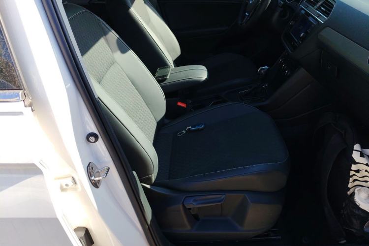 Used Volkswagen Tiguan L 2021 280TSI Automatic Two-Wheel Drive Comfort Edition – Low-Trim Version
