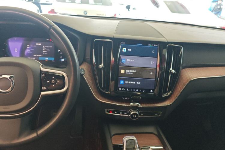 Used Volvo XC60 2024 B5 4x4 Smart Luxury Edition