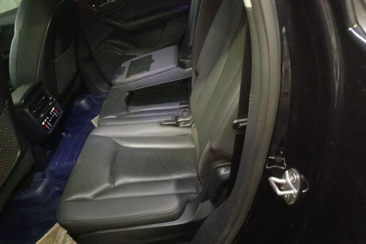 Used Audi Q7 2021 55 TFSI quattro S line Sport model
