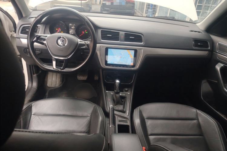 Used Volkswagen Lavida 2015 1.6L Automatic Comfort Edition
