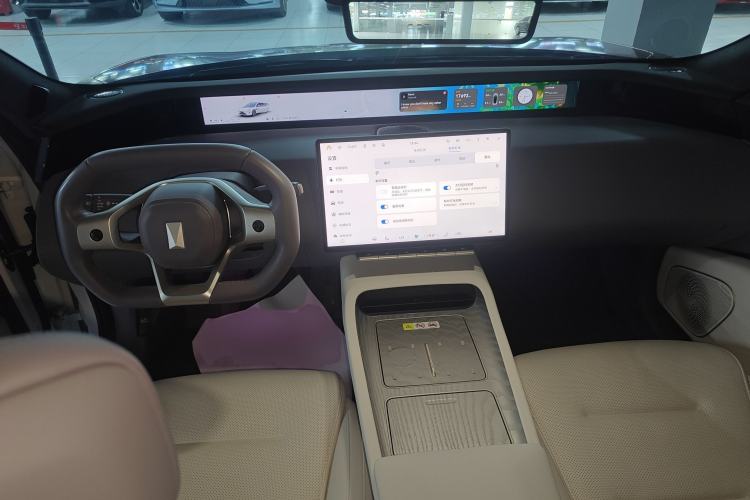 Used  12 2025 Ultra Extended-Range Edition
