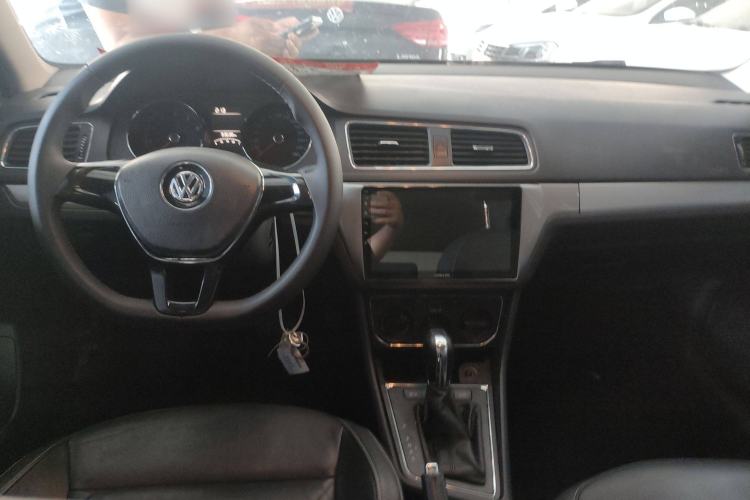 Used Volkswagen Gran Lavida 2015 1.6L Automatic Comfort Edition
