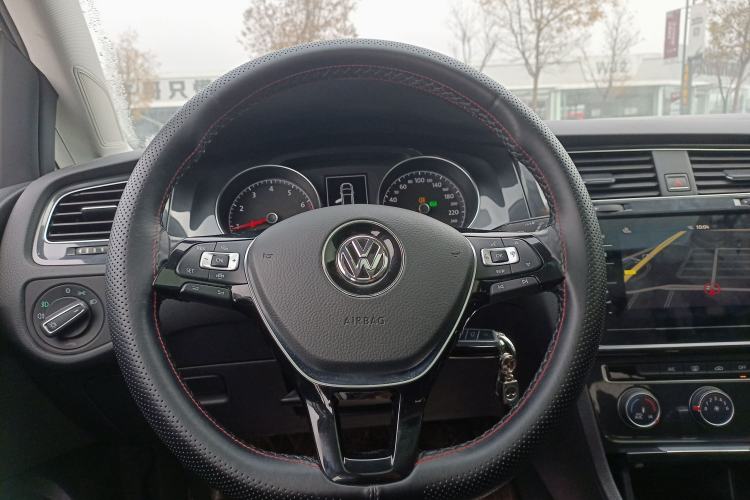 Used Volkswagen Golf 2020 200TSI DSG Comfortable and Ambitious Edition
