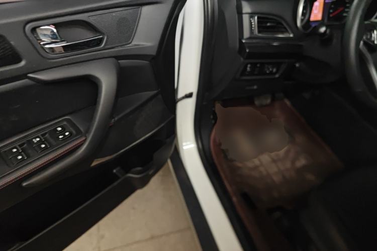 Used  Refine S3 2018 Custom Edition 1.6L CVT Luxury Smart Model
