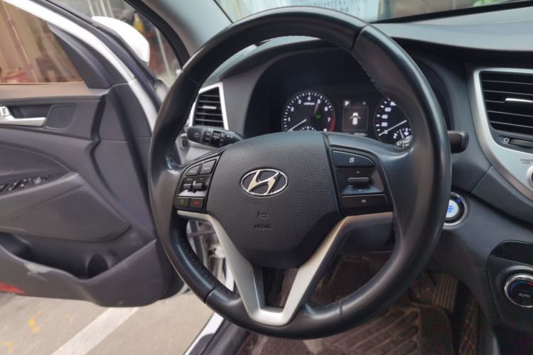 Used Hyundai Tucson 2015 1.6T Dual-Clutch Two-Wheel-Drive Smart Model