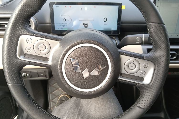 Used Wuling Bingo PLUS 2024 330 km Range Five-Seater Version