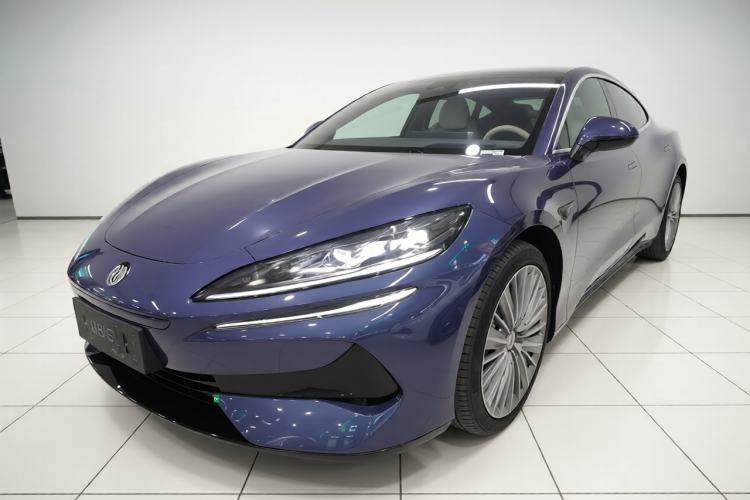 Used Denza Z9 2024 1100 km All-Wheel-Drive Ultra Version