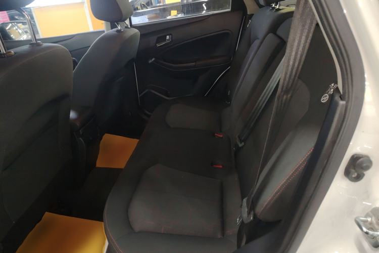 Used Venucia T70 2018 2.0L CVT Smart Edition
