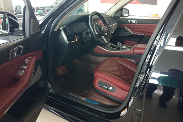 Used BMW X5 2022 Restyled xDrive 30Li Luxury Version M Sport Package