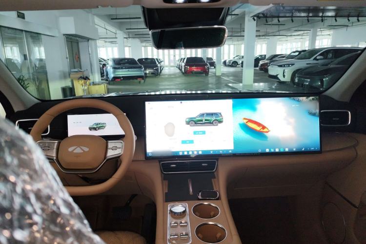 Used Chery T11 2026 Model 220 All-Wheel Drive Dual IMAX Theater Edition