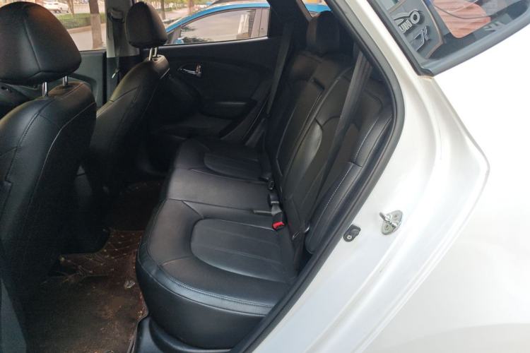 Used Hyundai ix35 2015 2.0L Automatic 2WD Smart Version China V Standard