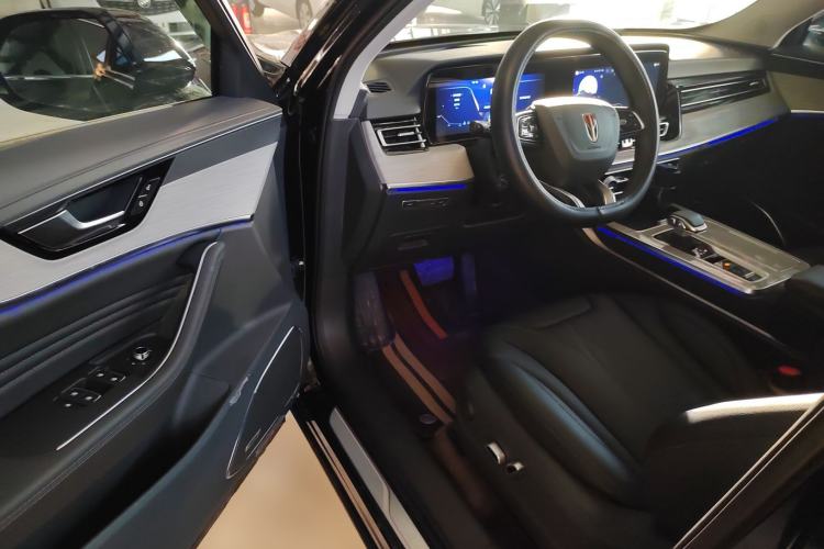 Used Hongqi HS5 2025 2.0T Two-Wheel Drive Flagship Pro Edition
