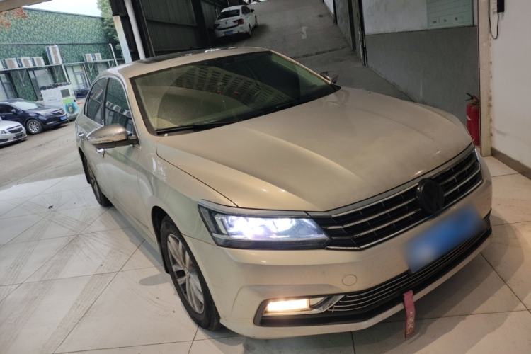 Used Volkswagen Passat 2016 330TSI DSG Luxury Edition
