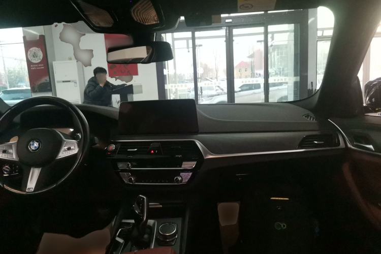 Used BMW 5 Series 2022 Second Facelift 530Li xDrive M Sport Package