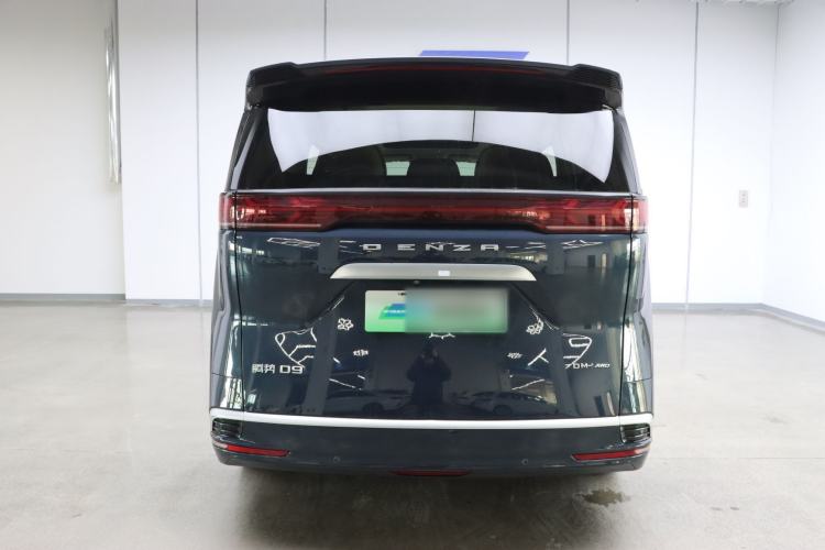 Used Denza D9 2022 DM-i 970 Four-Wheel Drive Flagship Model
