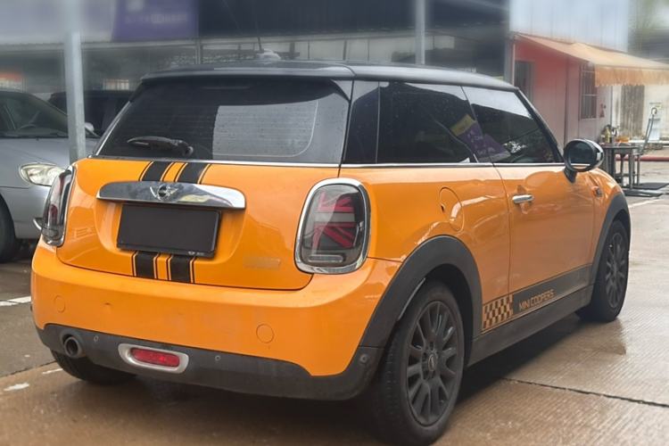 Used  MINI 2016 1.5T COOPER
