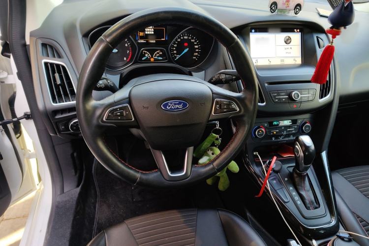 Used Ford Focus 2017 1.5T CTCC White and Black Limited Edition
