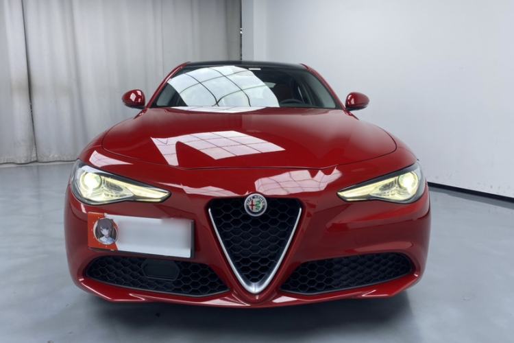 Used Alfa Romeo Giulia 2019 2.0T 280HP Luxury Edition
