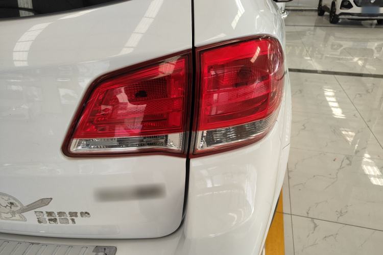 Used Haval H6 2016 Upgraded Model 1.5T Manual Two-Wheel Drive Urban Version