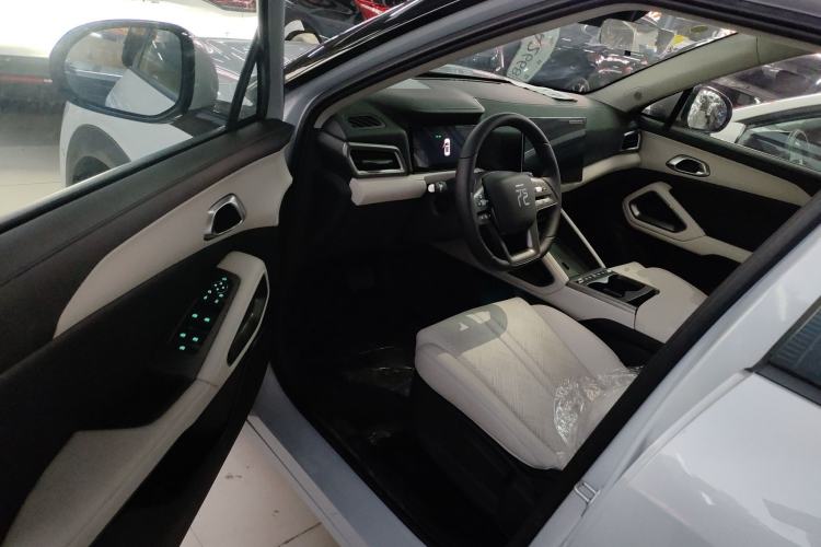 Used BYD Yuan UP 2025 Intelligent Driving Version 401 KM Dynamic Edition
