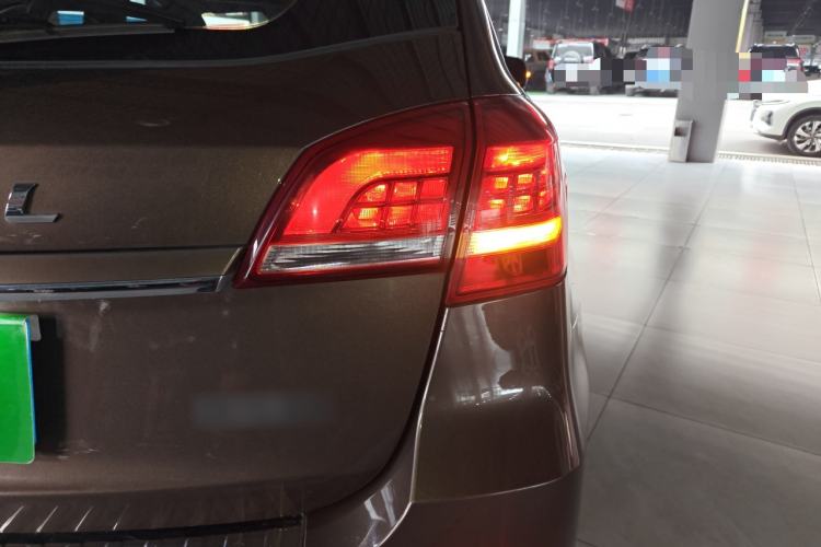 Used Haval H2 2017 Red-Label 1.5T Manual Two-Wheel Drive Luxury Model
