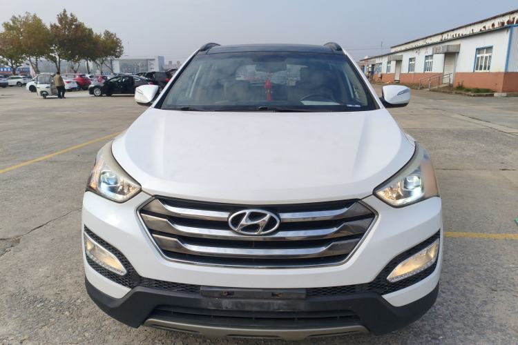 Used Hyundai Santa Fe 2013 2.4L Automatic Two-Wheel Drive Smart Version