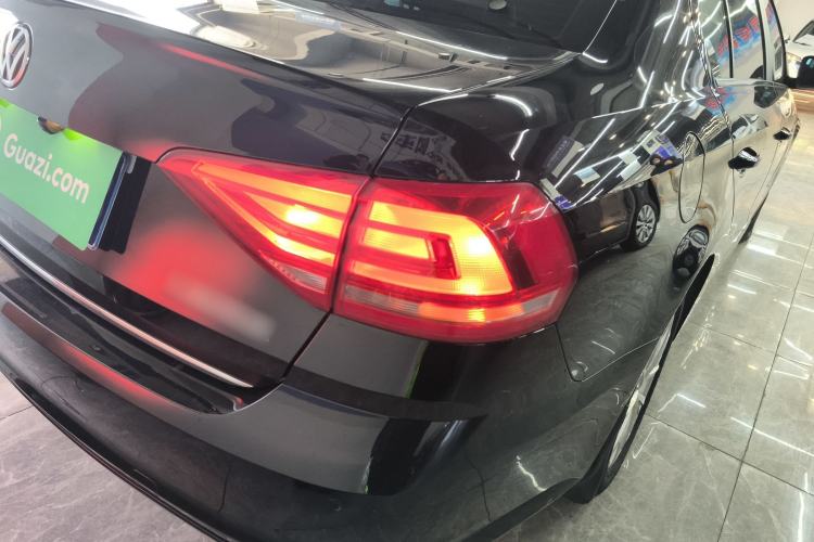 Used Volkswagen Lavida 2015 1.6L Automatic Comfort Edition
