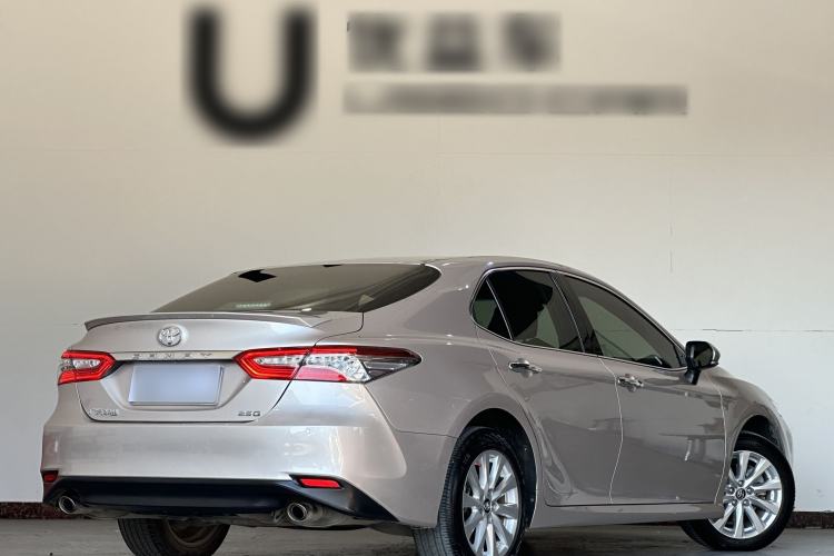 Used Toyota Camry 2019 Revised Version 2.0G Luxury Edition
