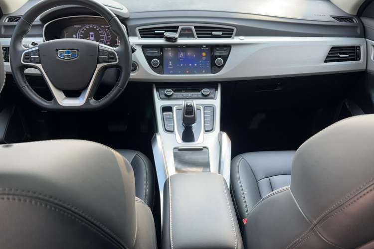 Used Geely Auto Emgrand X7 Sport 2020 1.8TD DCT Two-Wheel Drive Smart Connect 4G-Enabled Version
