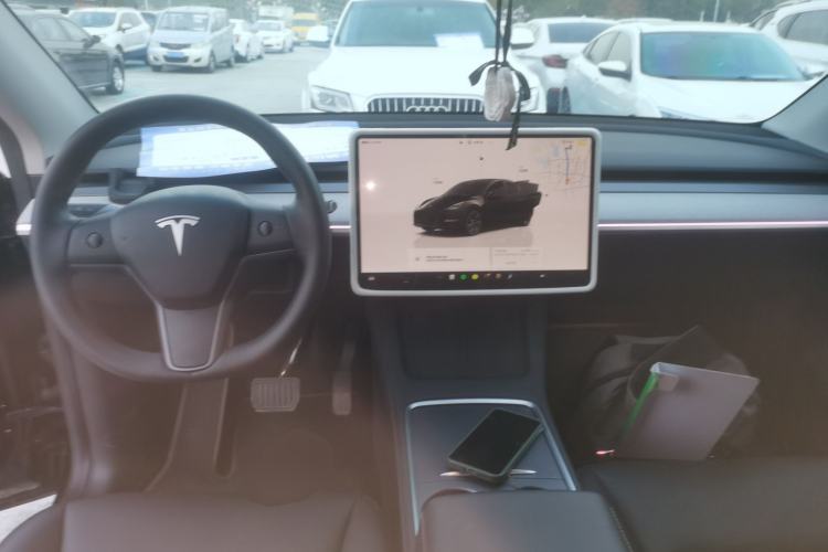 Used Tesla Model Y 2023 Rear-Wheel-Drive Version
