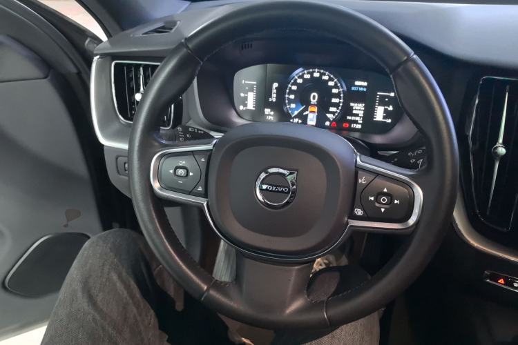 Used Volvo XC60 2021 T5 4x4 Smart Luxury Edition
