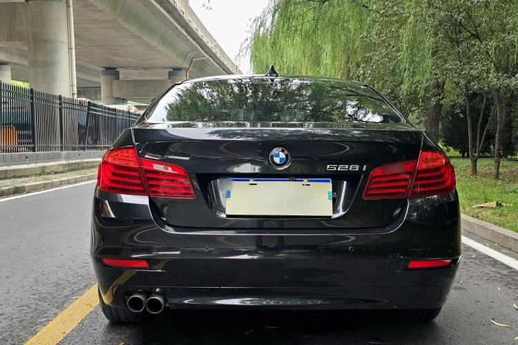 Used BMW 5 Series 2015 520i Elegant Edition
