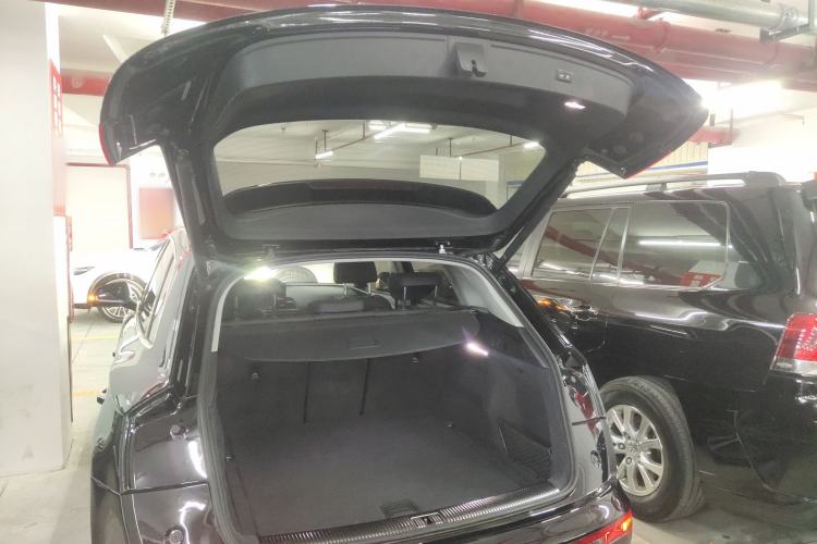 Used Audi Q5L 2021 40 TFSI Fashionable and Elegant Model