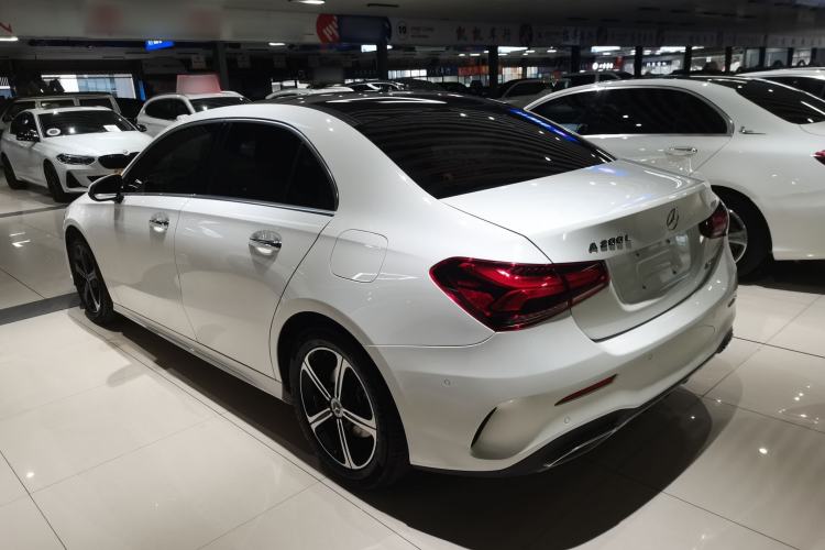 Used Mercedes-Benz A-Class 2022 Revised Version A 200 L Sport Sedan Fashionable Style
